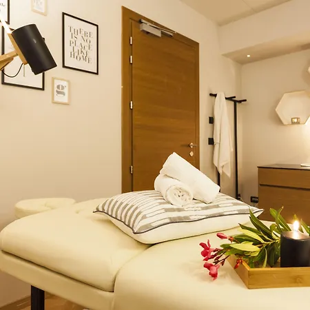 De Charme 4* 拉韦诺-蒙贝洛