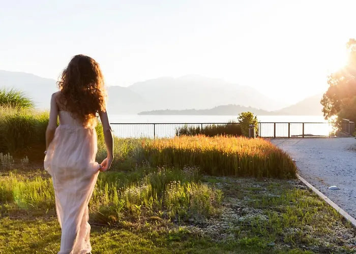 Otel De Charme Laveno-Mombello